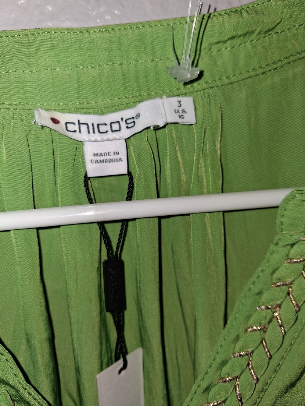 Chico's NWT Batwing 3/4 Sleeve Blouse Salted Lime 3/ 16 - Picture 5 of 7